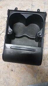 Kastlik držák nápojů WV Passat B 6 - 2