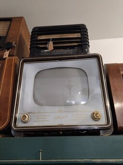 Starožitná rádia,televize - 2