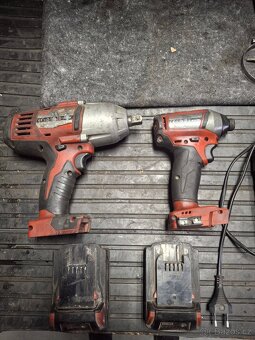 Milwaukee aku naradi - 2