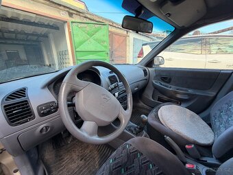 Hyundai ACCENT - 2