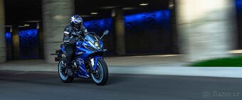Suzuki GSX-8R - 2