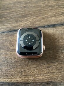 Apple Watch 6 44mm + bohaté příslušenství - 2