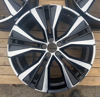Originál ALU disk Volvo 20¨ sada č.8567 - 2