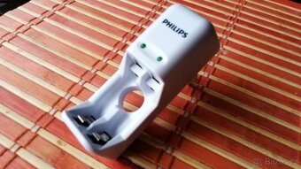 nabíječka Philips - 2