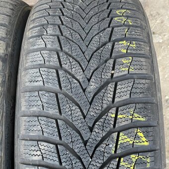 Zimní pneu 215/55R17 98V NEXEN - 2