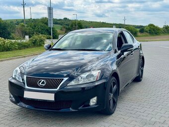 Lexus IS 220D - 2