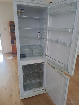 Kombinovaná lednice s mrazákem - 2