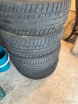Pneu 205/55/R16 - 2