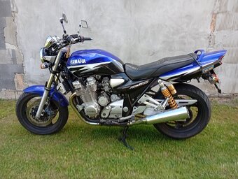 Yamaha XJR 1300 - 2