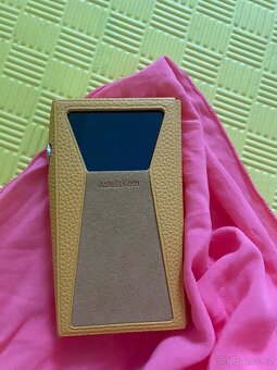 Přehrávač vysoce kvalitní digitalní hudby Astell&Kern - 2