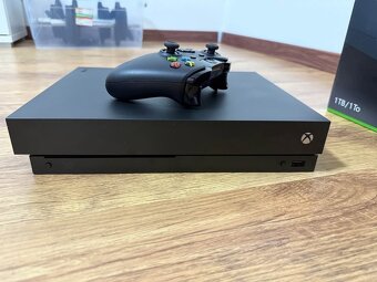 Xbox One X 1TB - 2