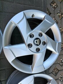 ALU kola disky Dacia Duster R16 5x114,3 ET50 6,5J - 2