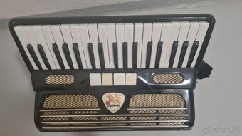 Akordeon Melodia Lignatone II, harmonika 80 basů - 2