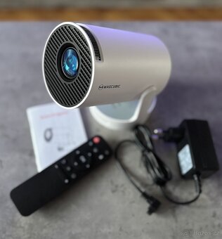 Projektor PRO 4K Android 11 - bílý - 2