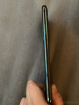 iPhone na náhradní díly - 2