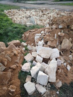 Daruji opukové opracované kameny - 2