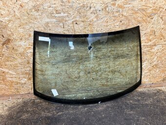 ČELNÍ OKNO VW PASSAT B5.5 - 2