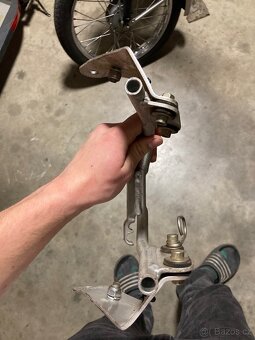 Ducati monster držák - 2