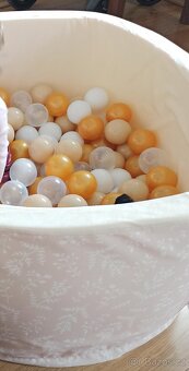 Suchý bazének s míčky - 2