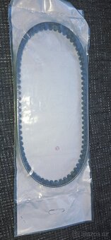 Nový řemen do skútru - 2