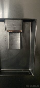 Americká lednice Hisence - 2