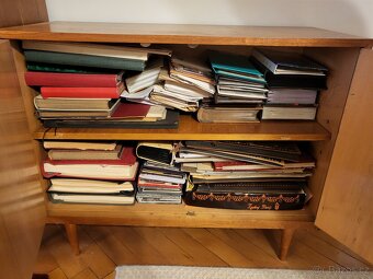 Retro skříňka typu universal / Brusel 58 - 2