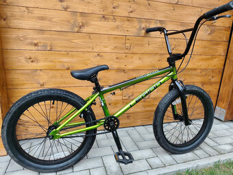 Freestyle kolo Mongoose Legion 20" - 2