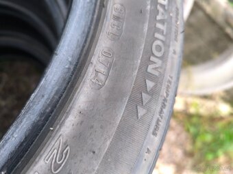 Pneu 215/50 r17 - 2