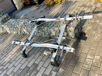Prodám originální střešní nosič bmw + 2x držák na kola Thule - 2