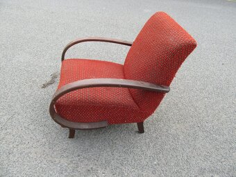 Nabízím krásné designové křeslo Jindřich Halabala . K přečal - 2