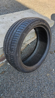 Michelin 245/40 r19 - 2