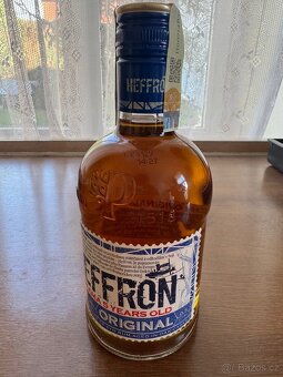Amundsen, Heffron, Republica alkohol více kusů - 2