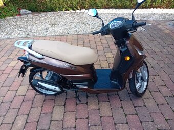 Peugeot Tweet - 2