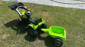 Smoby šlapací traktor s vlečkou - 2