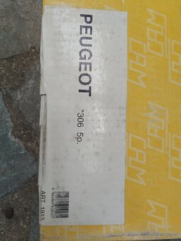 Střešní nosič CAM Peugeot 306 5dvr - 2