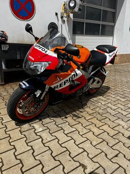 Honda CBR - 2