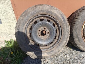 4ks plech 5x100 + pěkné m+s pneu 195/65 r15 - 2