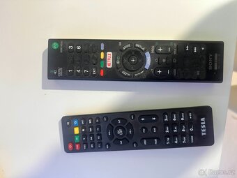 40" Sony Bravia KDL-40RD450B + Set-top box - 2