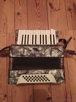 Akordeon/Tahací harmonika Hohner, Student IV - 2