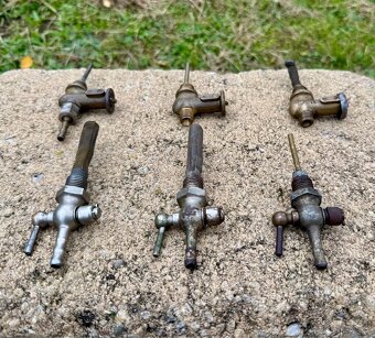 Jawa pérák, kyvacka, Ogar, CZ, Manet - paliváky - 2