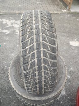 215/70 R16 100h Nokian WR suv3 zimni - 2