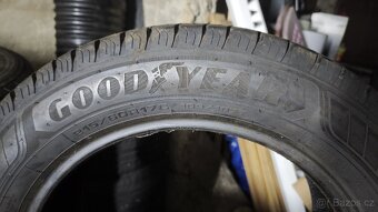 215/60 R17C GOODYEAR - 2