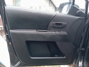 Mazda 5 náhradní díly - 2