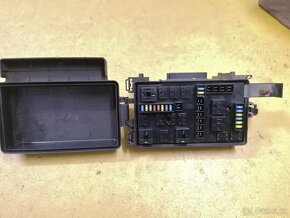 Pojistkovka Chrysler 300C - 2