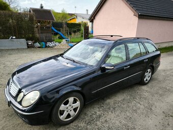 Mercedes Benz E320 - 2