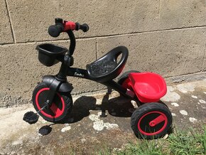 Dětská tříkolka Toyz EMBO red - 2