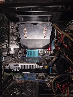 Prodám plně funkční stolní PC - 2