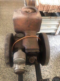 Nabízím motor Deutz - 2