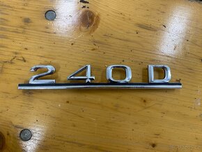 w123 240D - 2