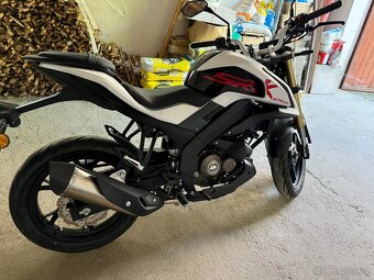 QJ Motor SRK 125 S - 2